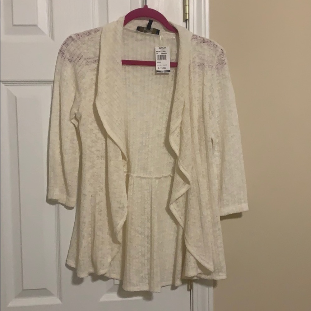 Cream sweater NWT SIZE SMALL